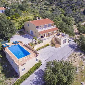  Villa Florencio
